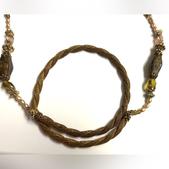 MAYA Elegant Resin Bag With Jeweled and Beaded Strap - Picture 11 of 14